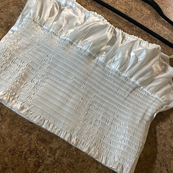 Zaful small cropped top, white top, spring top - Picture 11 of 12